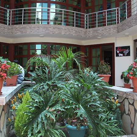 Merves Hotel Arusha Bagian luar foto