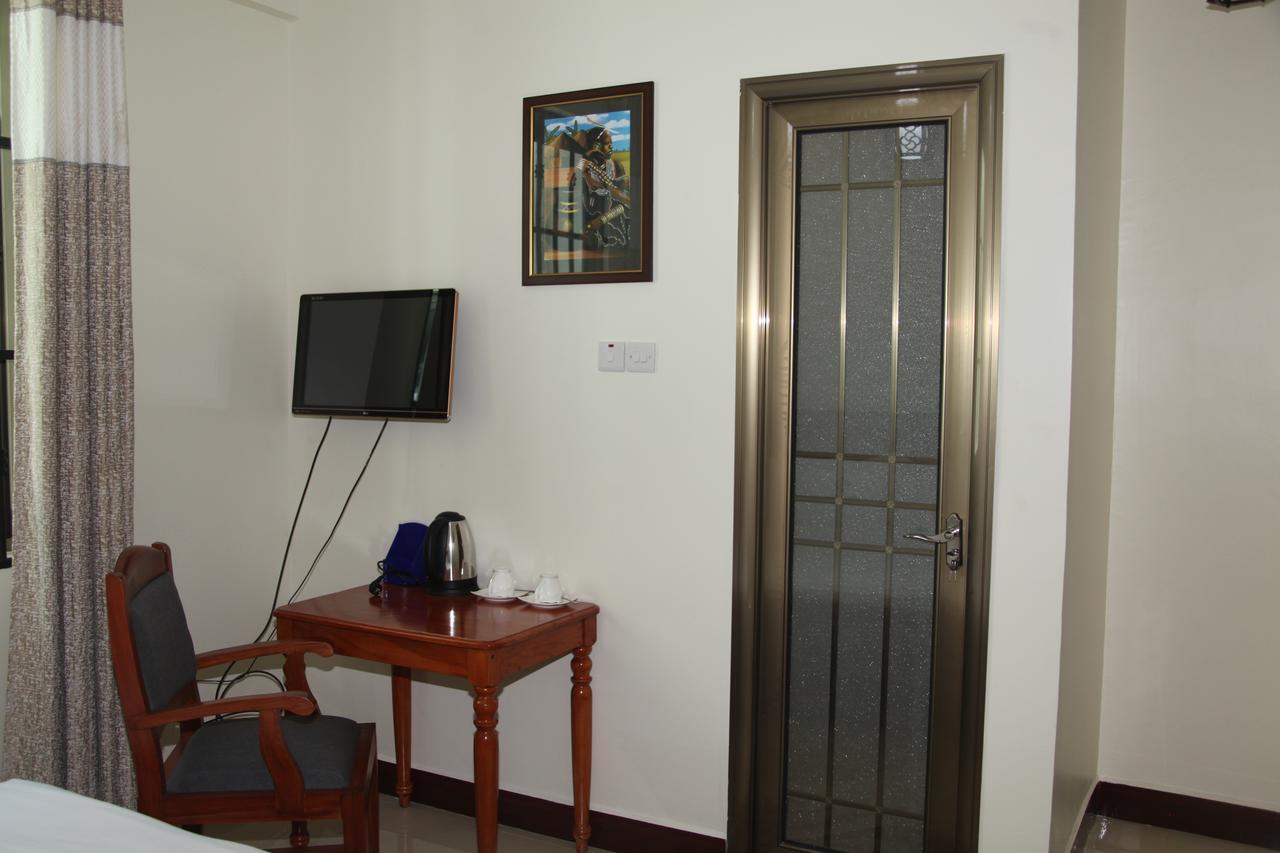 Merves Hotel Arusha Bagian luar foto