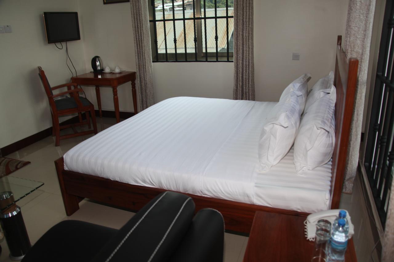 Merves Hotel Arusha Bagian luar foto