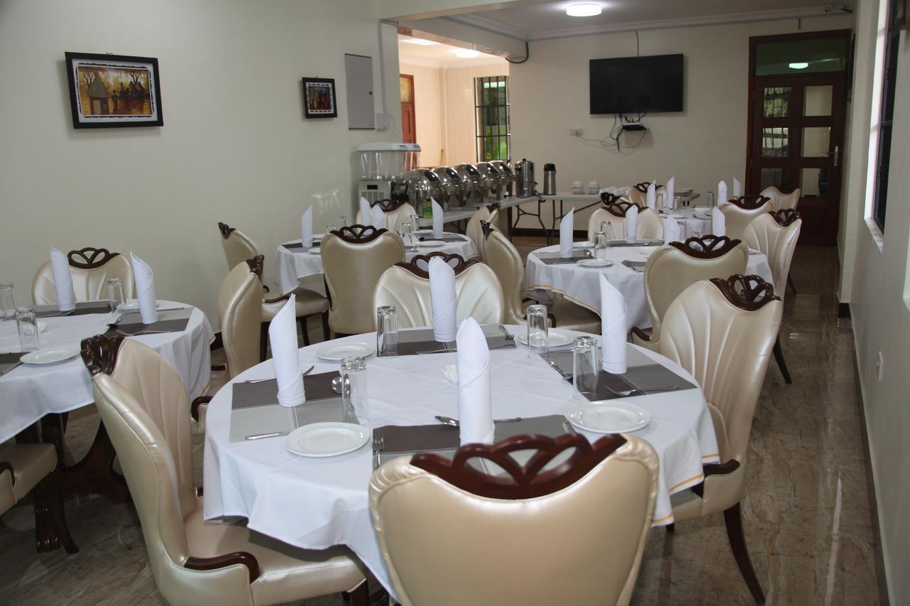 Merves Hotel Arusha Bagian luar foto