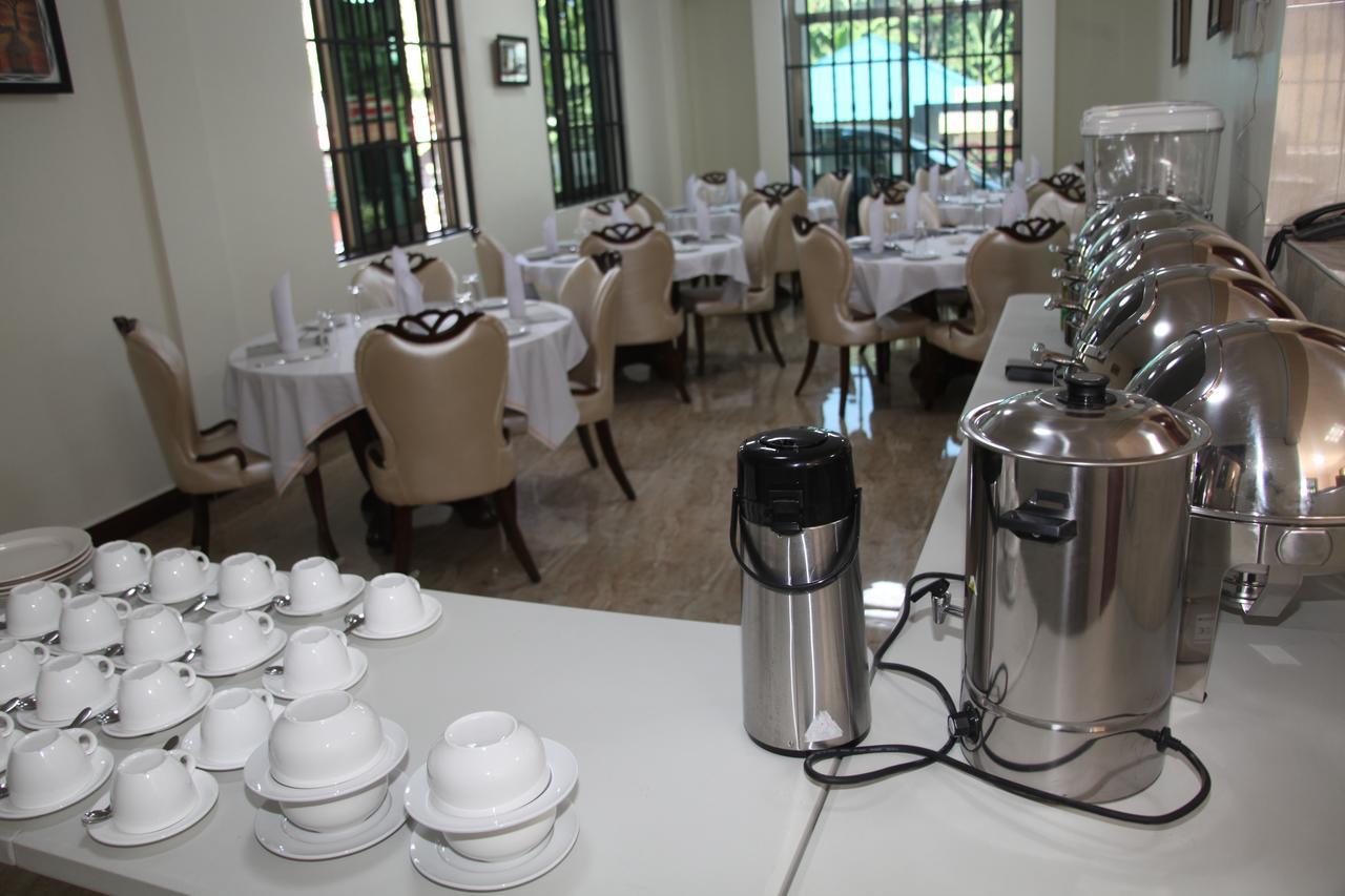 Merves Hotel Arusha Bagian luar foto
