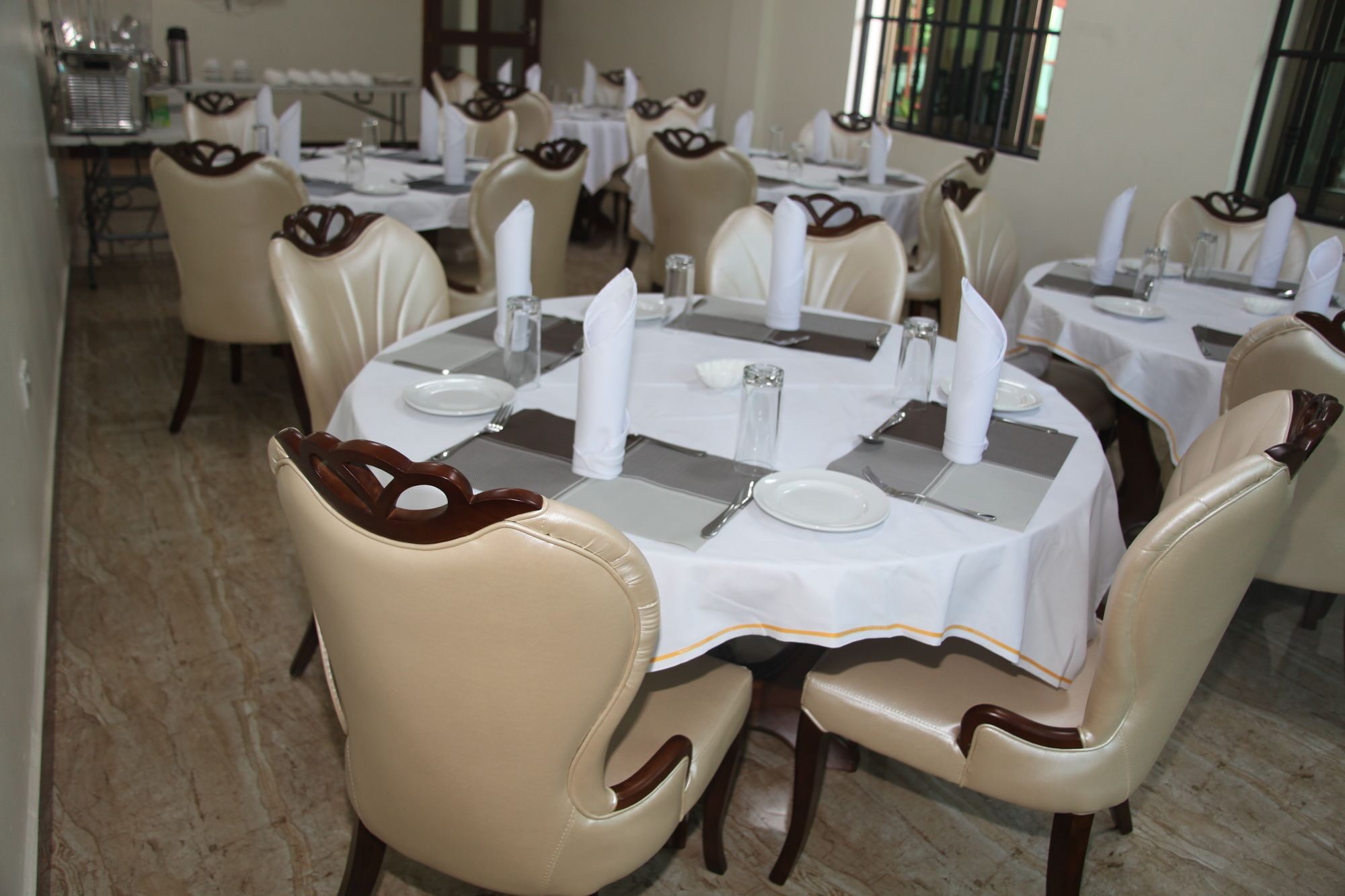 Merves Hotel Arusha Bagian luar foto