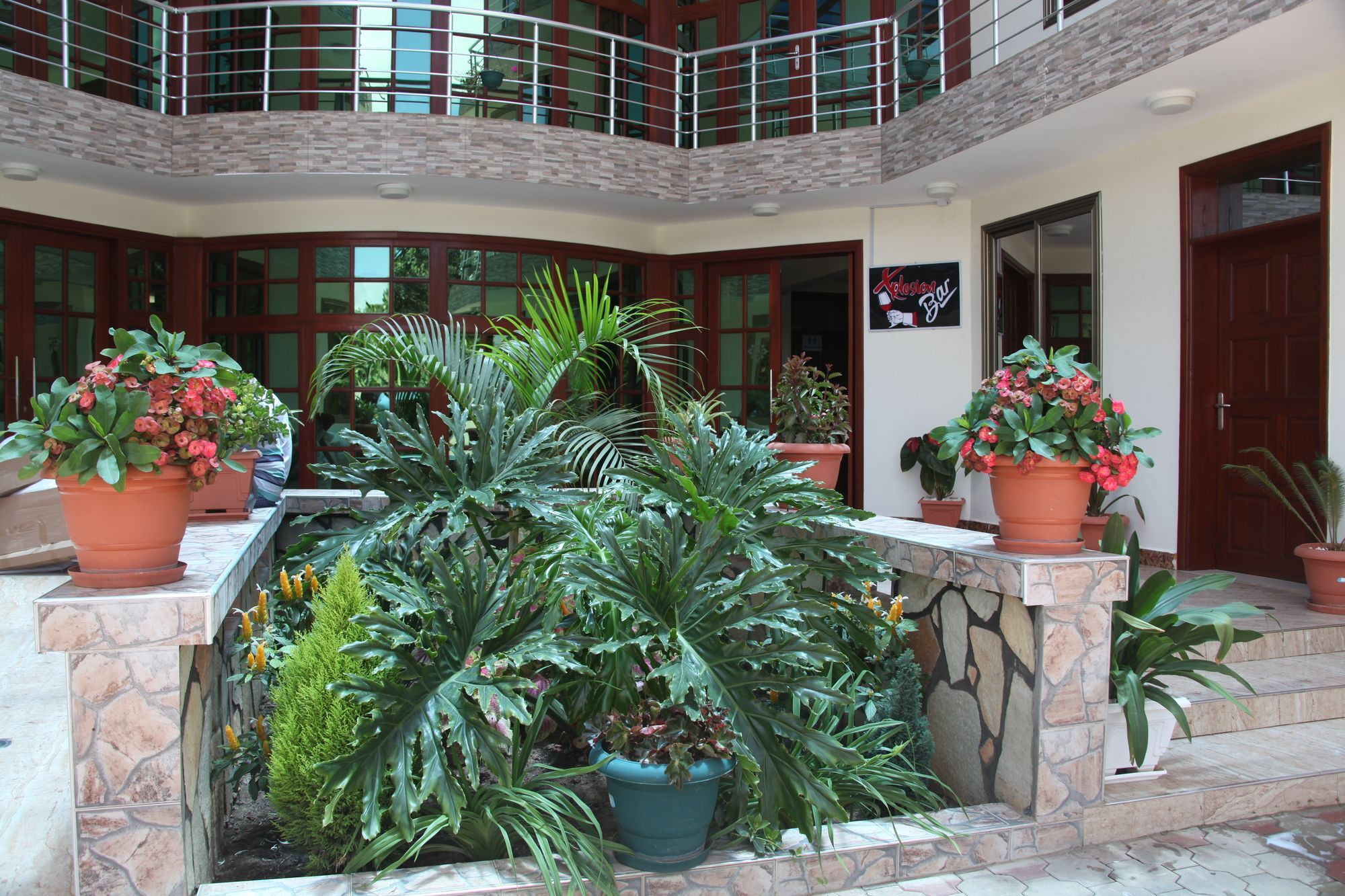 Merves Hotel Arusha Bagian luar foto